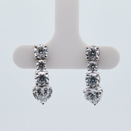 3,09 ct. laboratorieskabt diamantørestikker, 14kt. hvidguld, HRD