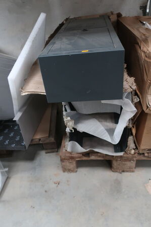 Palle med metalkasser