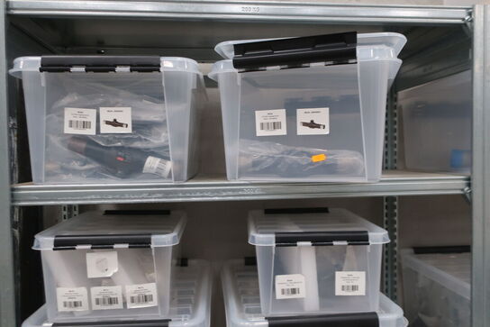 3 fag lagerreoler med indhold