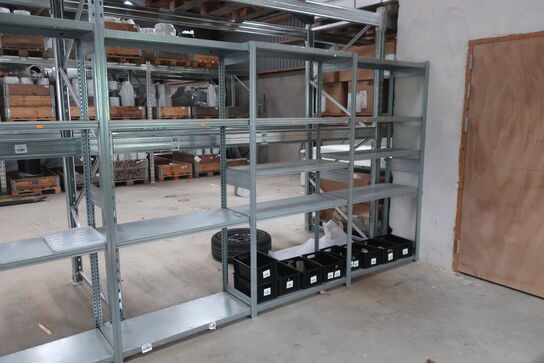 6 fag lagerreoler med indhold