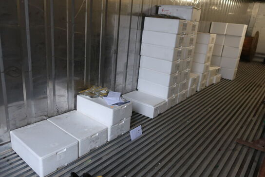 Div. Flamingokasser med varelager