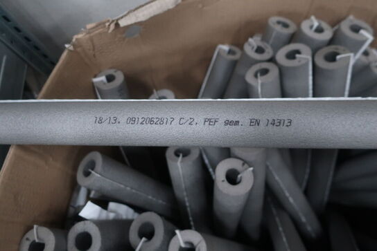 Kasse med rørisolering