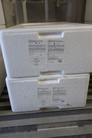 Div. Flamingokasser med varelager