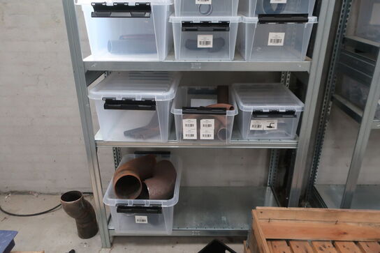 3 fag lagerreoler med indhold