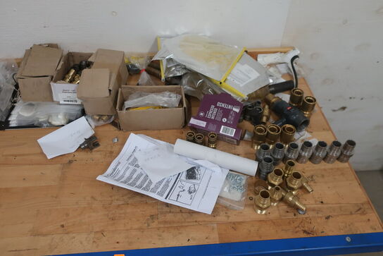 Arbejdsbord med indhold