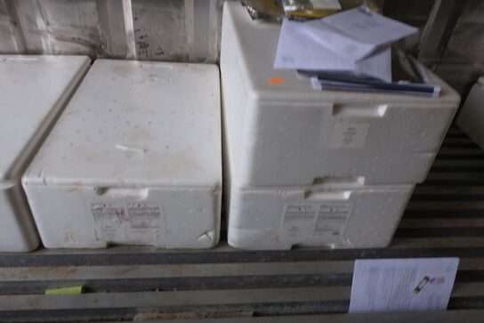 Div. Flamingokasser med varelager