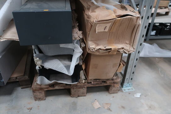 Palle med metalkasser