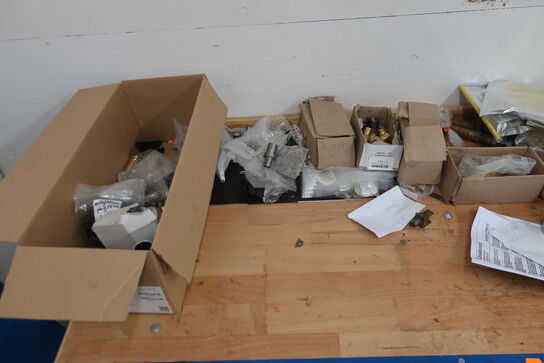 Arbejdsbord med indhold