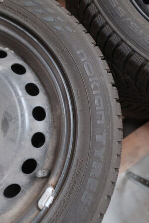 4 stk. fælge med dæk NOKIAN TYRES 215/55R16