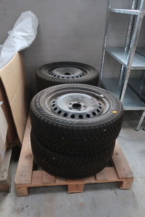4 stk. fælge med dæk NOKIAN TYRES 215/55R16