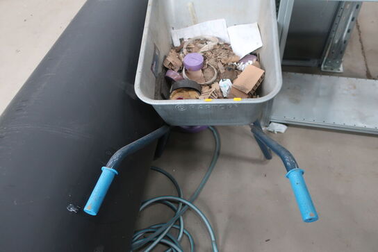 Trillebør med indhold