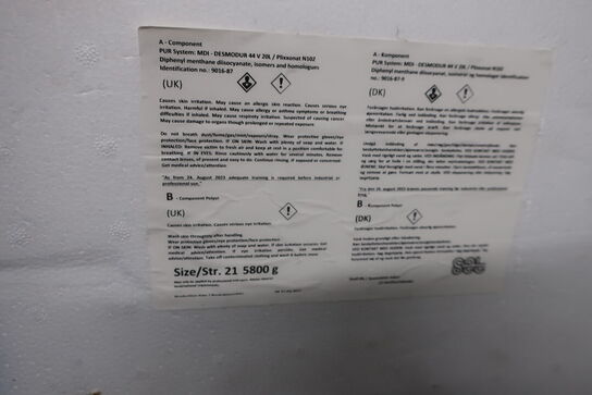 Div. Flamingokasser med varelager