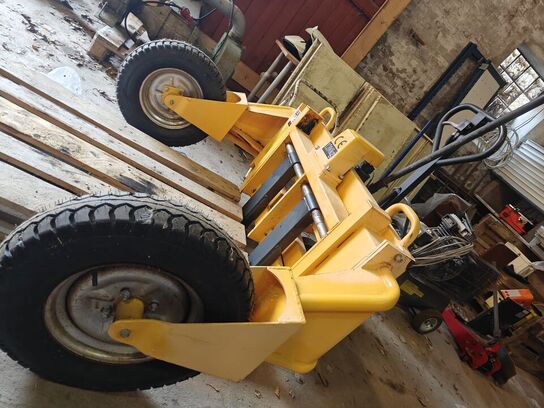 Terræn palleløfter (MOMSFRI)