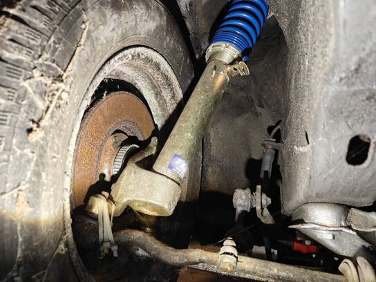 BMW E30 1983 Racer karrosseri (MOMSFRI)