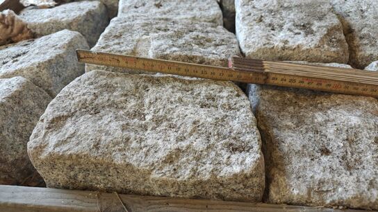 3 paller med Brosten / kantsten (MOMSFRI)