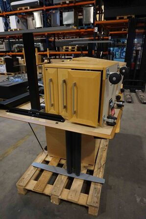 2 stk Elektriske hævesænkeborde med fire skuffemoduler 