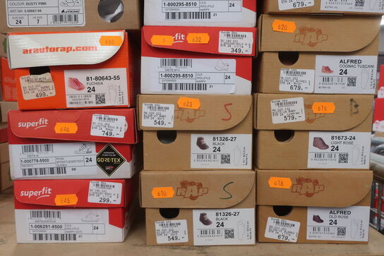 16 par sko størrelse 24