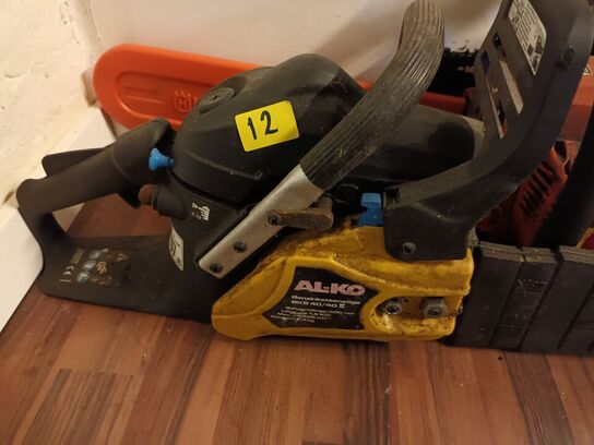 4 stk. Kædesave og 1 stk. kasse GTM