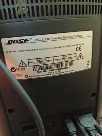 Mediacenter BOSE og diverse IT udstyr og spil