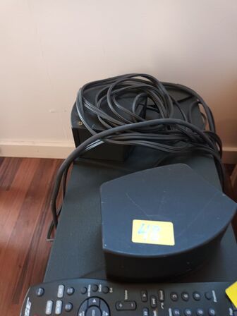 Mediacenter BOSE og diverse IT udstyr og spil