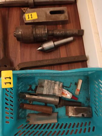Diverse værktøj til drejebænk, fræser og gevindskæring