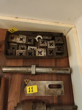 Diverse værktøj til drejebænk, fræser og gevindskæring