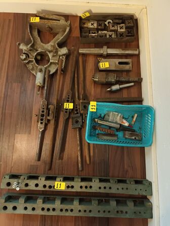 Diverse værktøj til drejebænk, fræser og gevindskæring