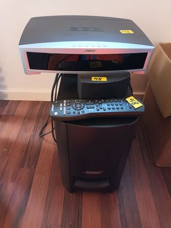 Mediacenter BOSE og diverse IT udstyr og spil