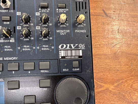 Mixerpult YAMAHA 01V96