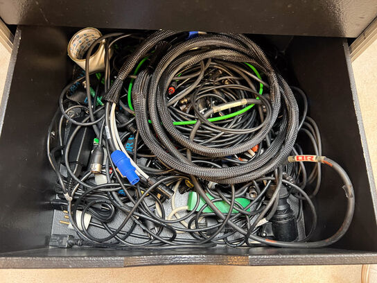 Broadcast system NewTek TRICASTER XD860/TCXD860/TCXD8000 m.v.