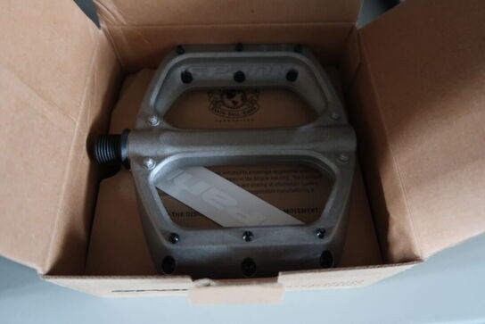 Pedalsæt SPANK Spoon Raw silver