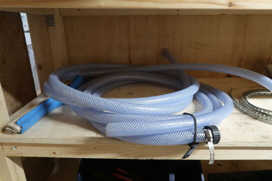 Tøm 3 hylder for indhold 