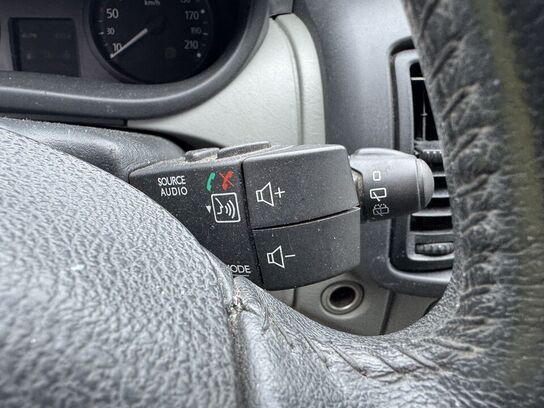 Varebil, NISSAN PRIMASTAR 2,0 DCI