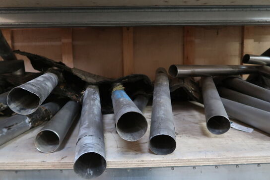 Stort parti Tagbrønde m.m. 