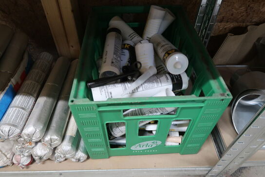 Tøm indhold på reolen