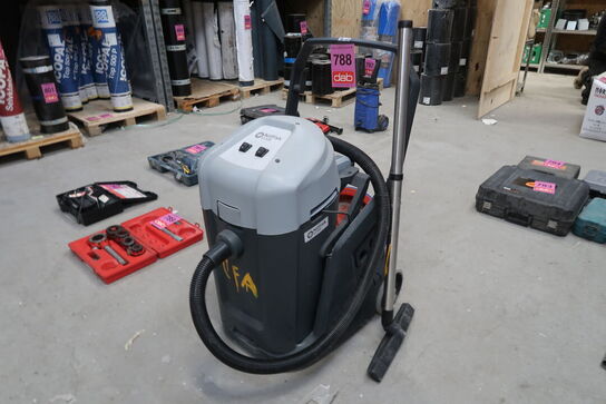 Nilfisk VL500-75B Våd-/tørsuger