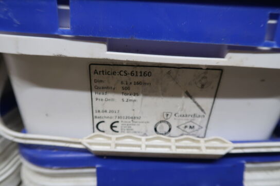 Tøm indhold på reolen