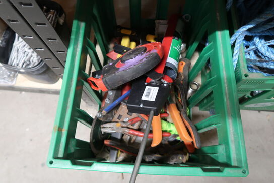 Tøm indhold på reolen