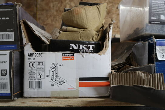 Tøm indhold på reolen