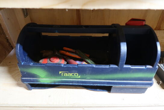 Tøm 3 hylder for indhold 