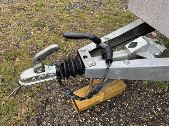 Boogietrailer, Variant 1300 kg	