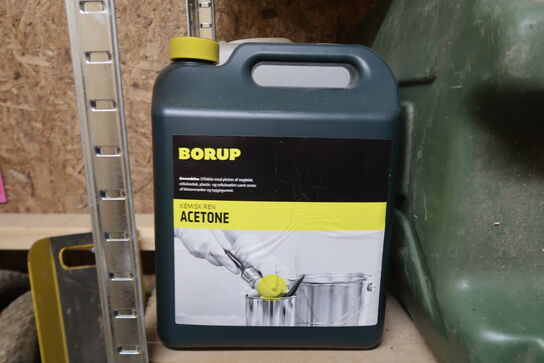 Tøm indhold på reolen