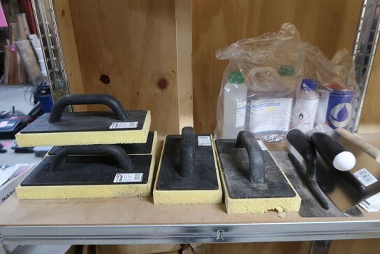 Tøm indhold på reolen