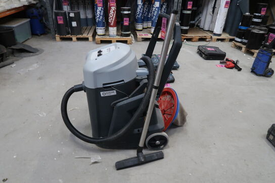 Nilfisk VL500-75B Våd-/tørsuger