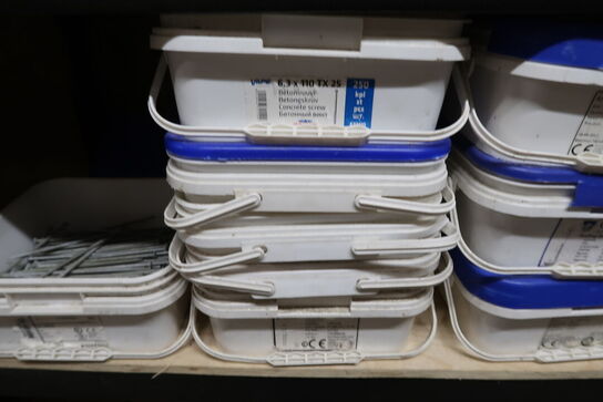 Tøm indhold på reolen