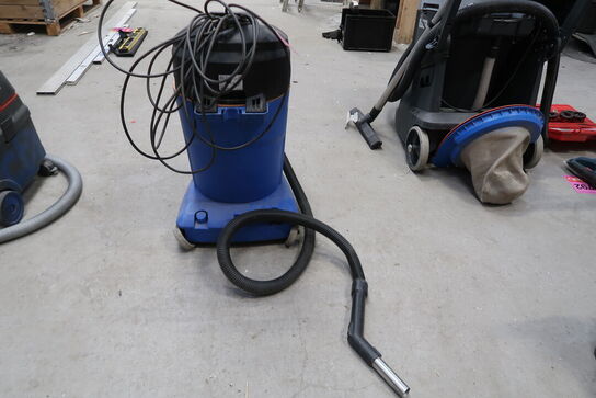 Industristøvsuger, Nilfisk Maxxi II 