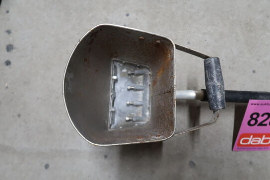 Trykluftssprøjte med beholder