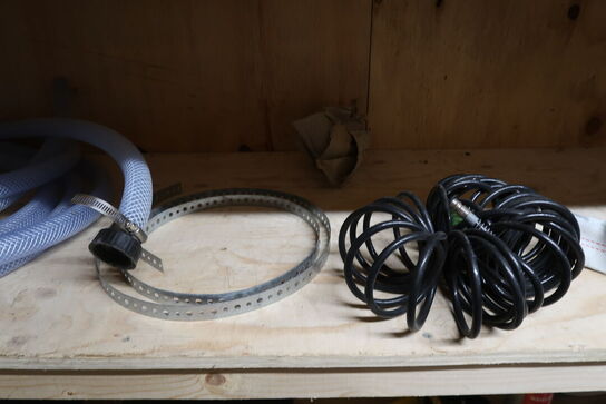 Tøm 3 hylder for indhold 