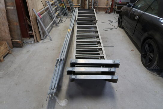 3 stk. stilladstrapper med gelænder 