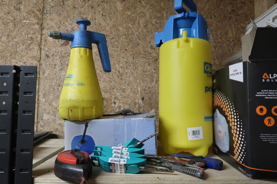 Tøm indhold på reolen